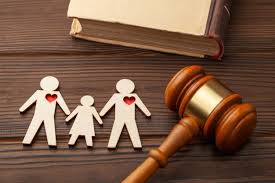 Decisión de un juez en juicio para vacunación de hijo de padres separados o divorciados